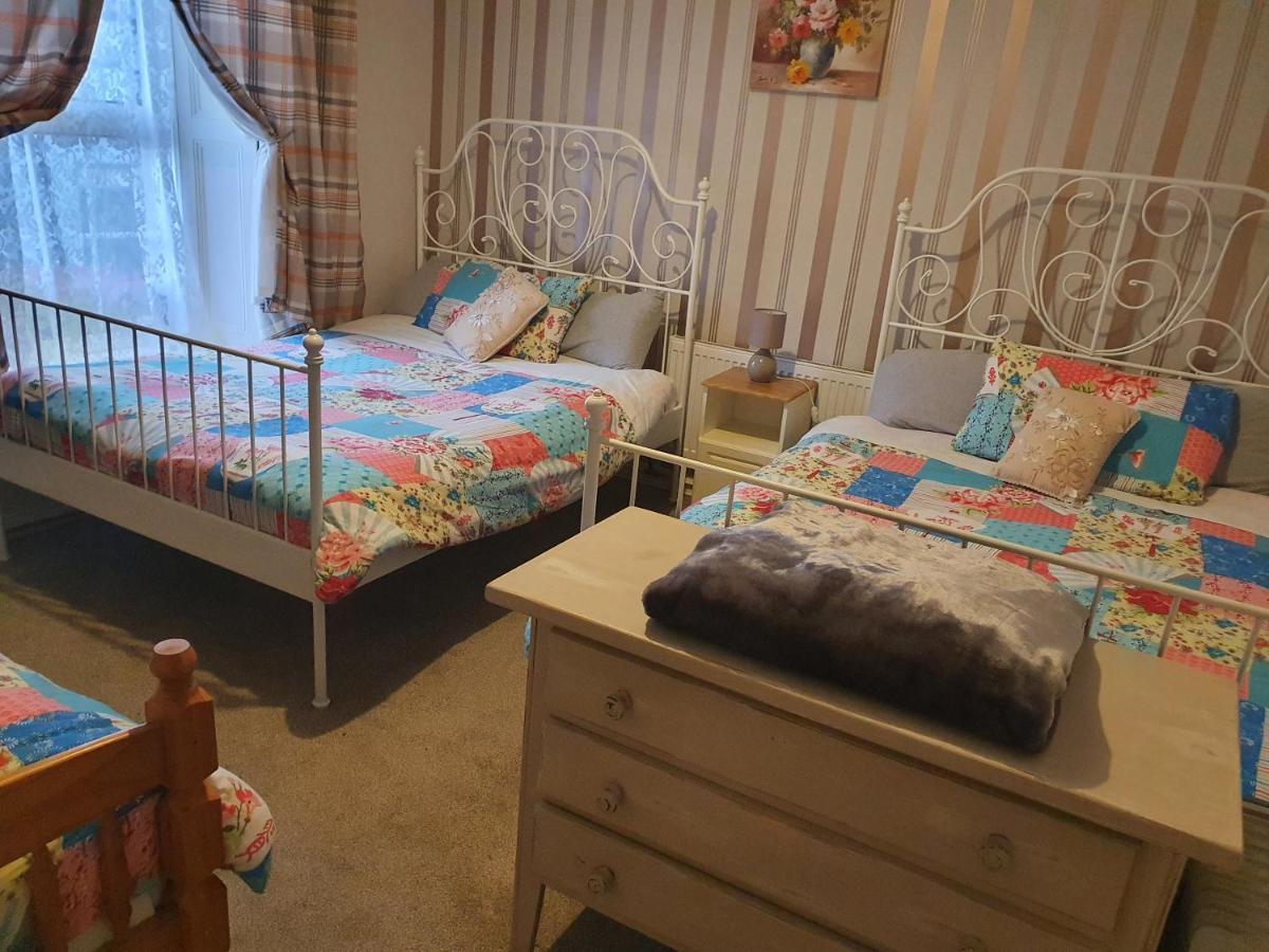 Gordon's Guesthouse Loughrea Extérieur photo