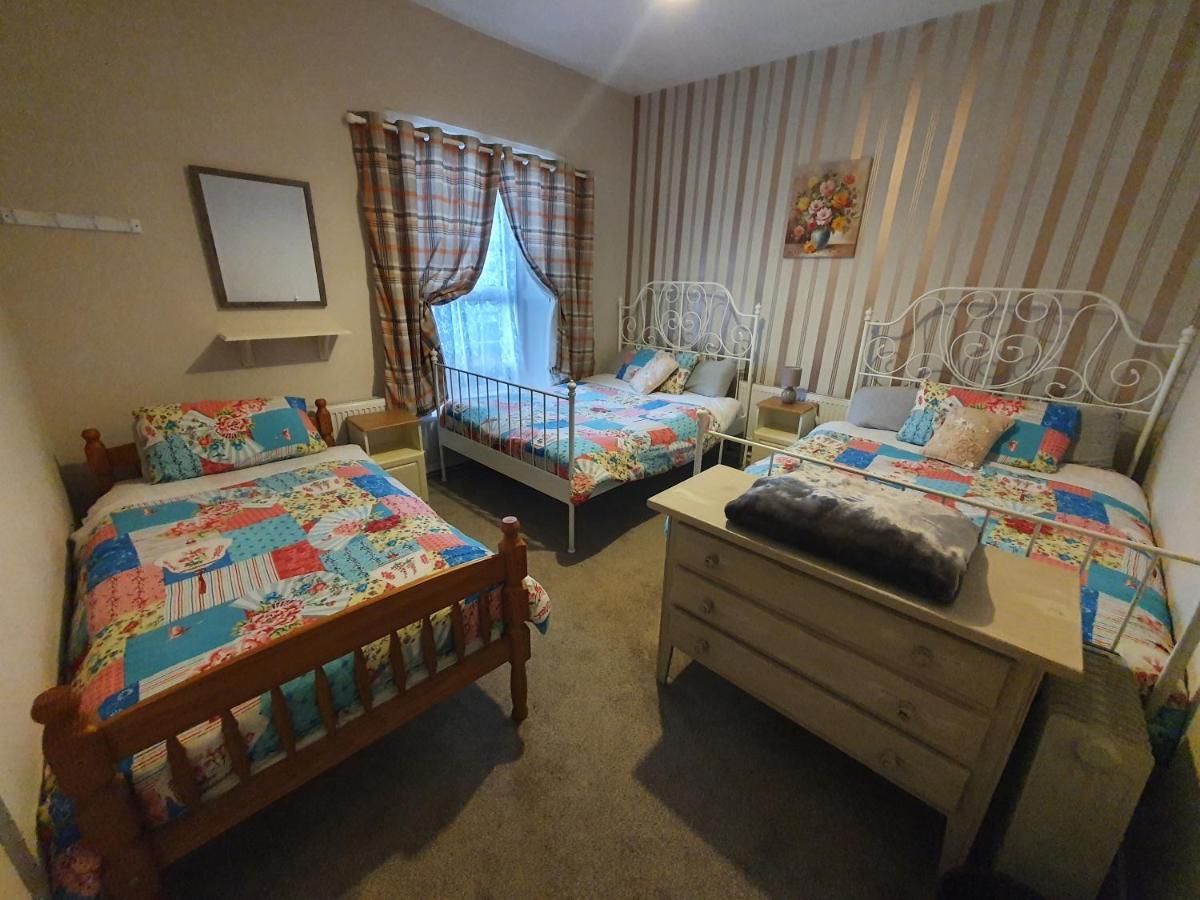 Gordon's Guesthouse Loughrea Extérieur photo
