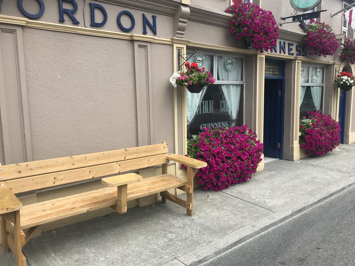 Gordon's Guesthouse Loughrea Extérieur photo